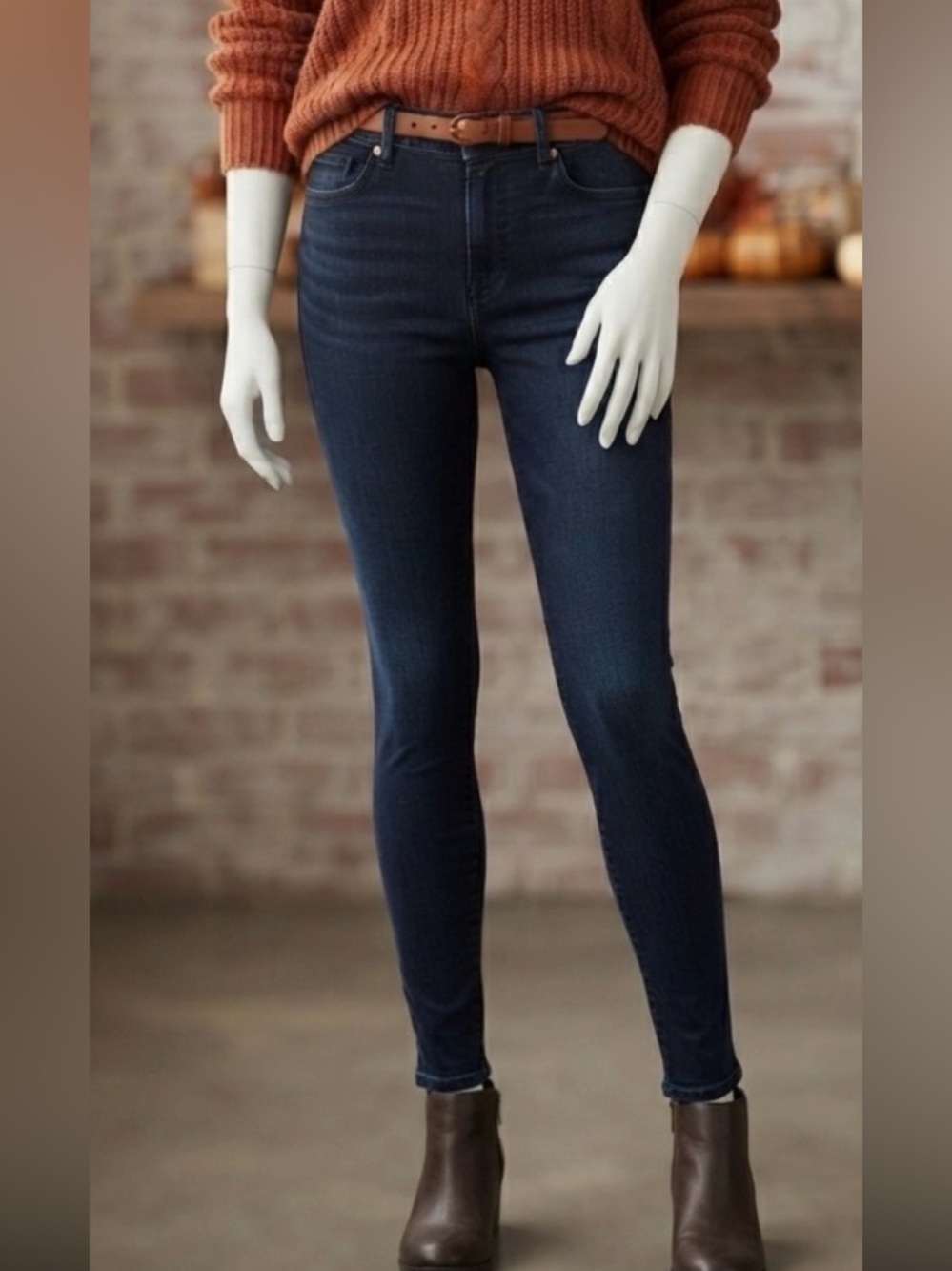 Old Navy Rockstar Super Skinny Straight Jeans in Dark Navy Size 10
